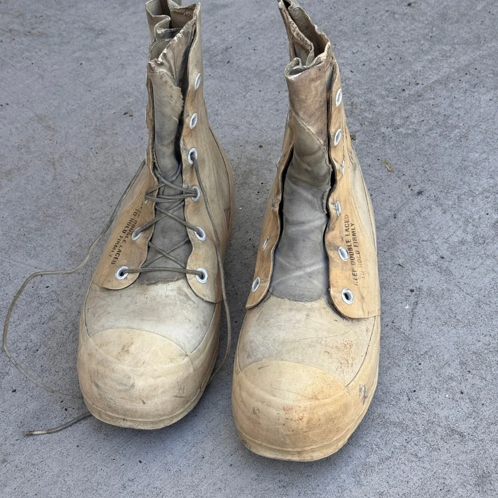 Vintage US Military Mickey Mouse Boots Extreme Cold Weather Rubber Cream 8R